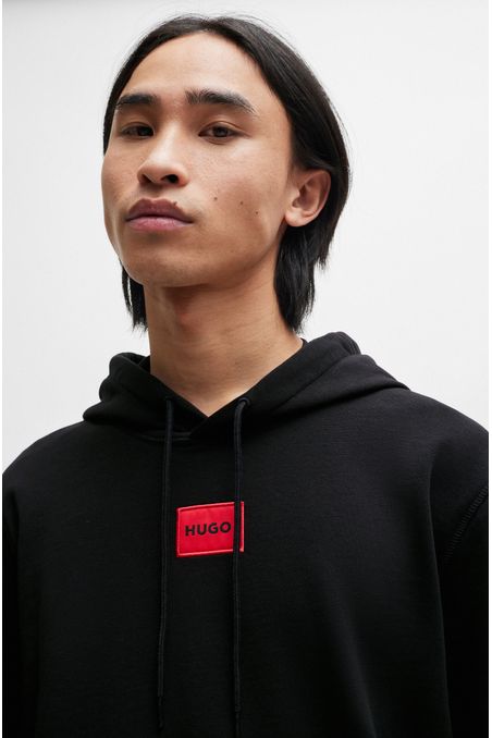 POLERA CON CAPUCHA REGULAR FIT DE ALGODÓN CON LOGO HOMBRE