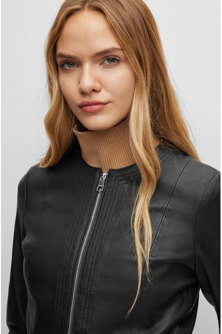 CASACA REGULAR FIT SIN CUELLO EN PIEL DE CORDERO MUJER