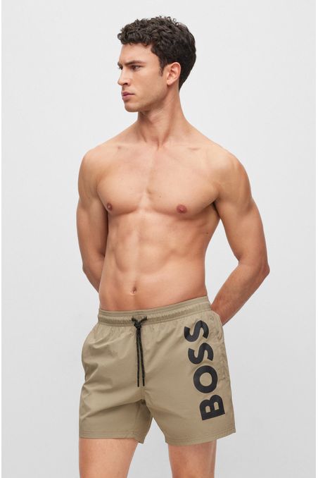TRAJE DE BAÑO ESTILO SHORTS CON ESTAMPADO DE LOGOS HOMBRE