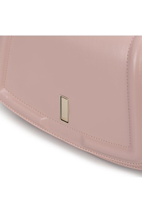 BOLSO DE PIEL CON SOLAPA, HERRAJES Y MONOGRAMA MUJER