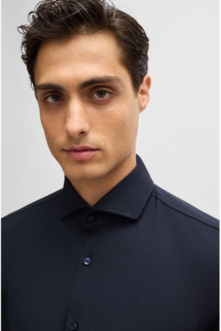 CAMISA SLIM FIT EN MATERIAL TÉCNICO ELÁSTICO HOMBRE