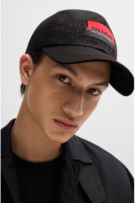 GORRA HUGO X LES BENJAMINS CON MOTIVO EN JACQUARD Y ETIQUETA DE MARCA HOMBRE