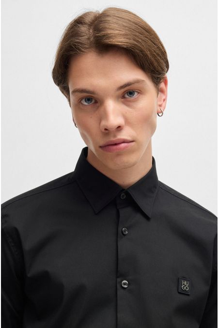 CAMISA SLIM FIT DE ALGODÓN ELÁSTICO CON LOGO HOMBRE