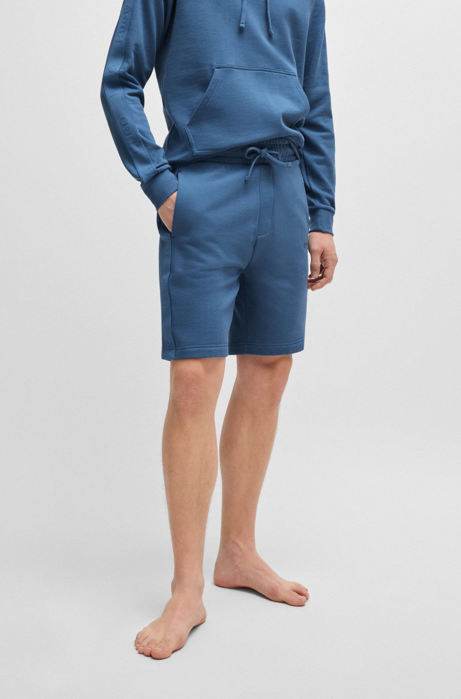 SHORTS DE PIJAMA DE FELPA DE ALGODÓN CON CINTA DE LOGOS EN LAS COSTURAS LATERALES HOMBRE