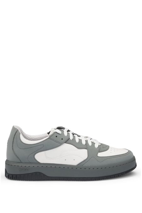 ZAPATILLAS DE MEZCLA DE MATERIALES CON EMPEINES DE EFECTO NOBUK HOMBRE