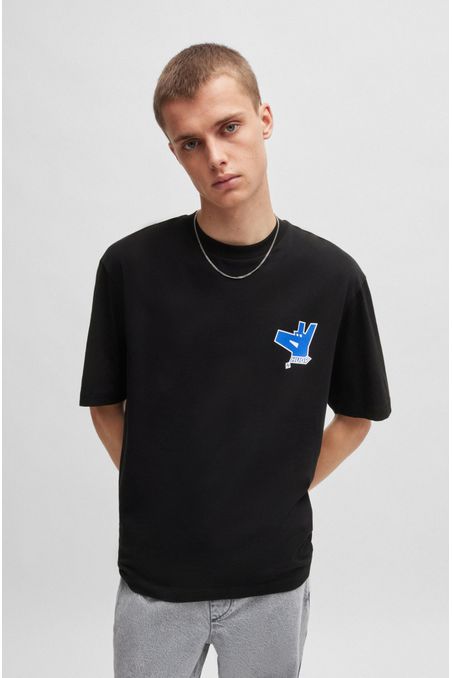 POLO REGULAR FIT DE PUNTO DE ALGODÓN CON CUELLO REDONDO Y LOGO HOMBRE