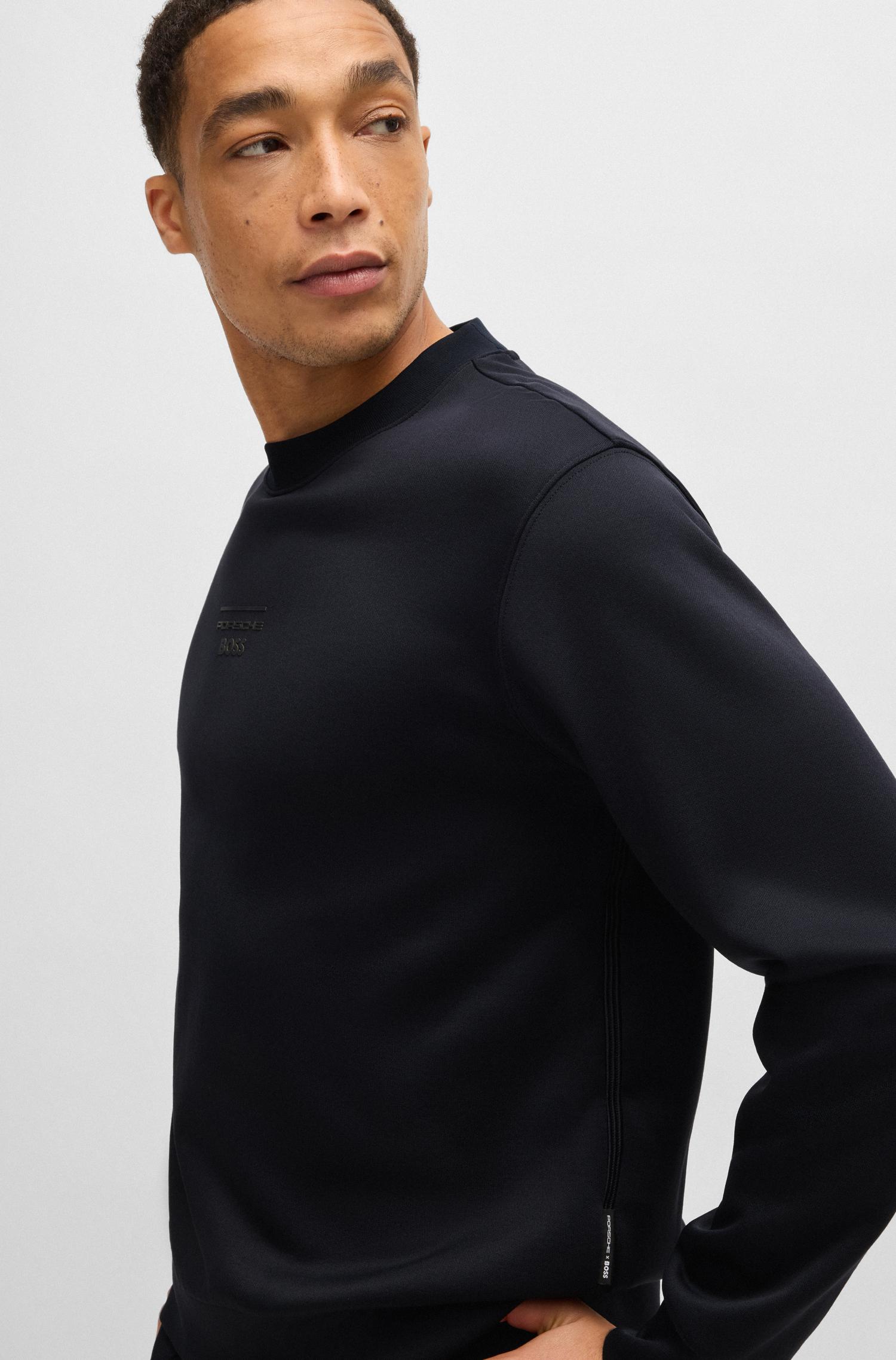 CHOMPA RELAXED FIT DE MATERIAL PREMIUM CON TERMINADO SOFISTICADO HOMBRE