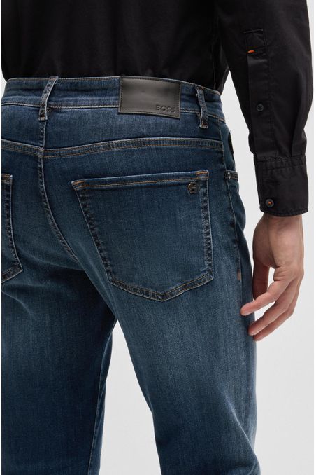 JEAN REGULAR FIT DE MATERIAL PREMIUM CON DETALLE PREMIUM HOMBRE
