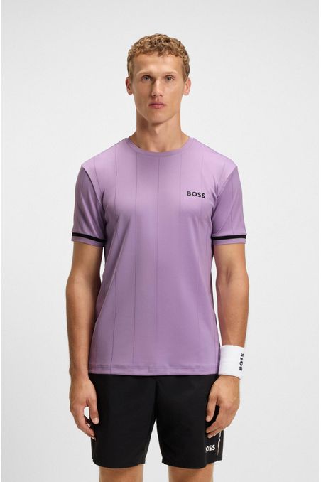 POLERA DE MATERIAL PREMIUM CON LOGO DESTACADO HOMBRE