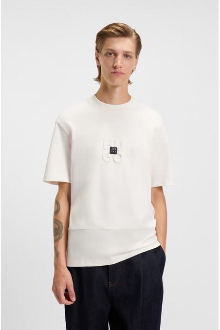 POLERA DE ALGODÓN PIQUÉ CON LOGO DESTACADO HOMBRE
