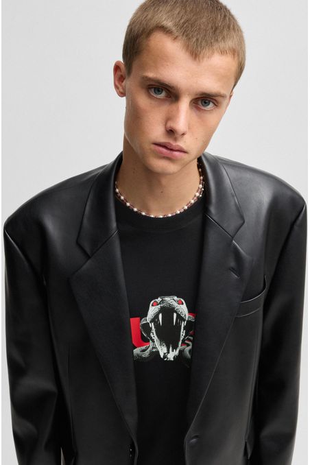 POLERA DE ALGODÓN PIQUÉ CON DETALLE PREMIUM HOMBRE