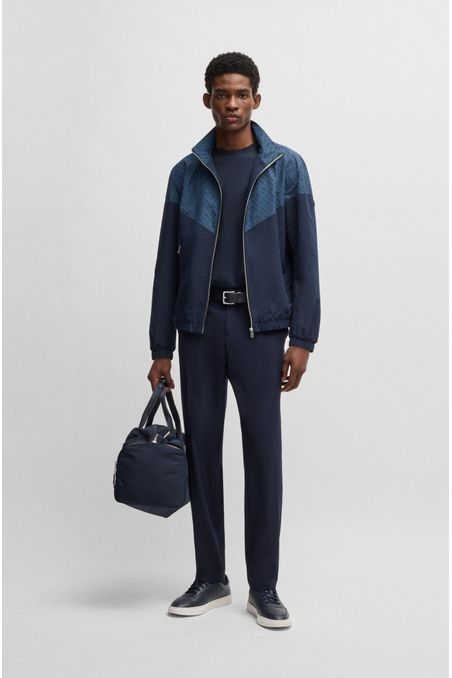 CASACA REPELENTE AL AGUA CON MOTIVO DE MONOGRAMAS CHAMARRA REGULAR FIT HOMBRE