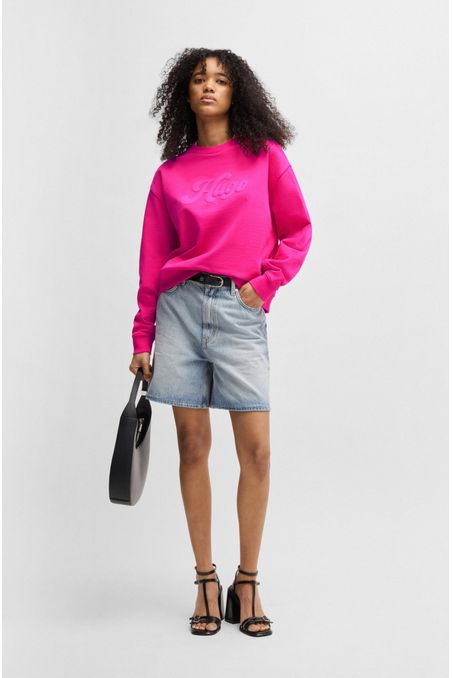 POLERA RELAXED FIT DE ALGODÓN CON LOGO RETRO SUDADERA REGULAR FIT MUJER