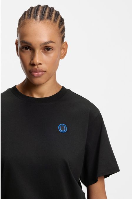 POLO DE PUNTO DE ALGODÓN CON INSIGNIA DE LOGO PLAYERA RELAXED FIT MUJER