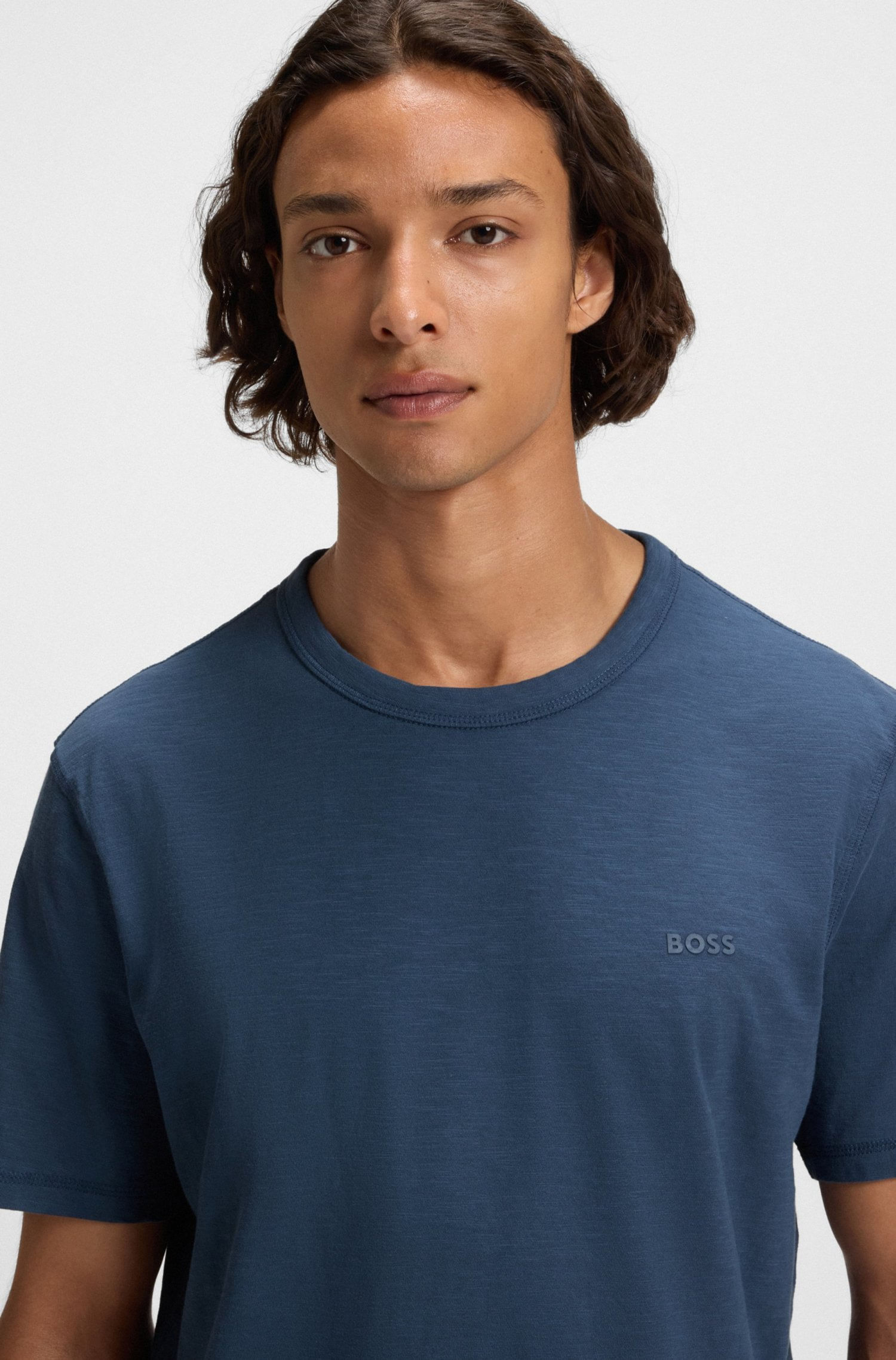 POLO REGULAR FIT DE ALGODÓN FLAMEADO CON DETALLE DE LOGO PLAYERA REGULAR FIT HOMBRE