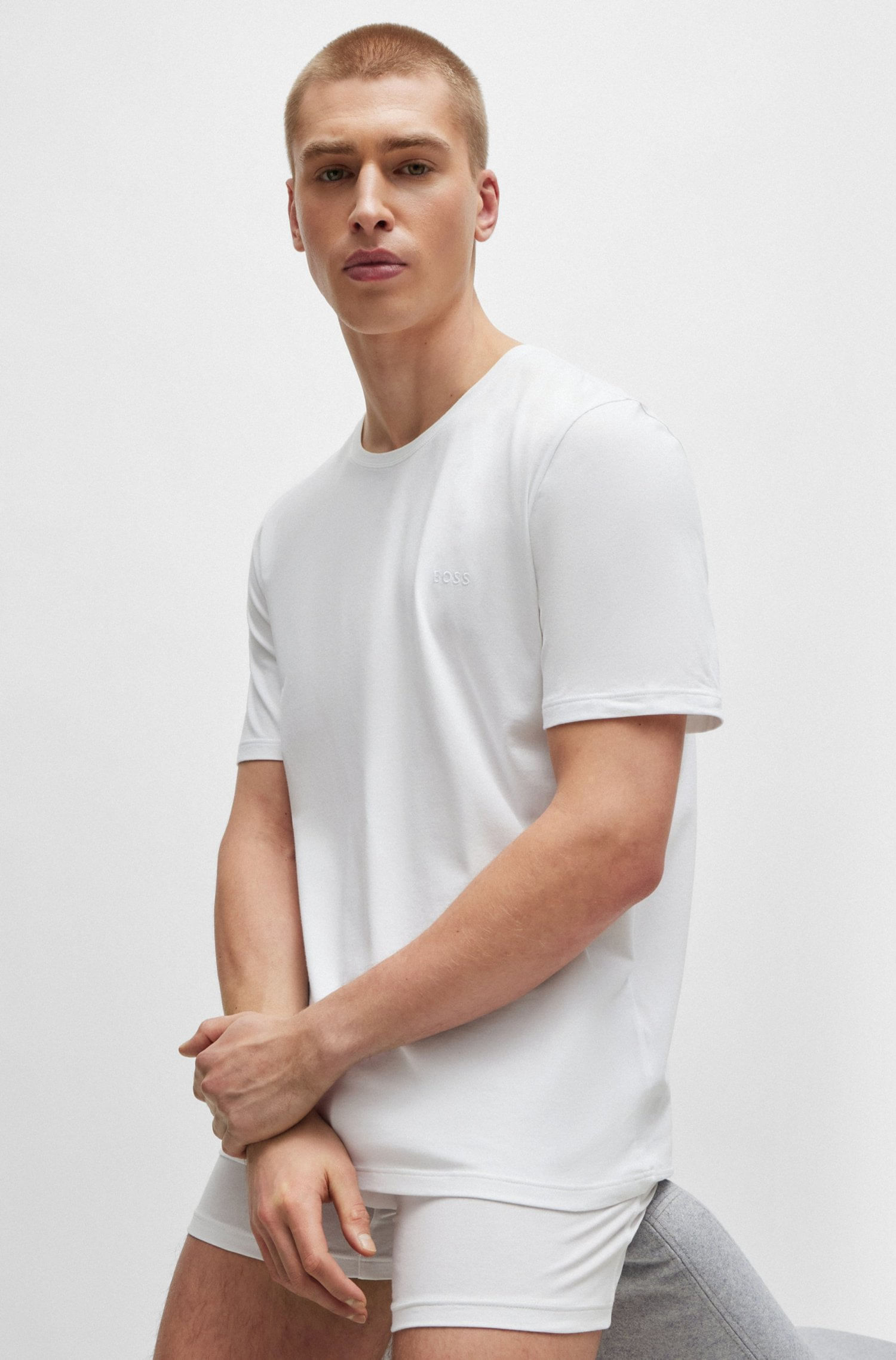 POLO DE ALGODÓN ELÁSTICO CON LOGO BORDADO PLAYERA REGULAR FIT HOMBRE