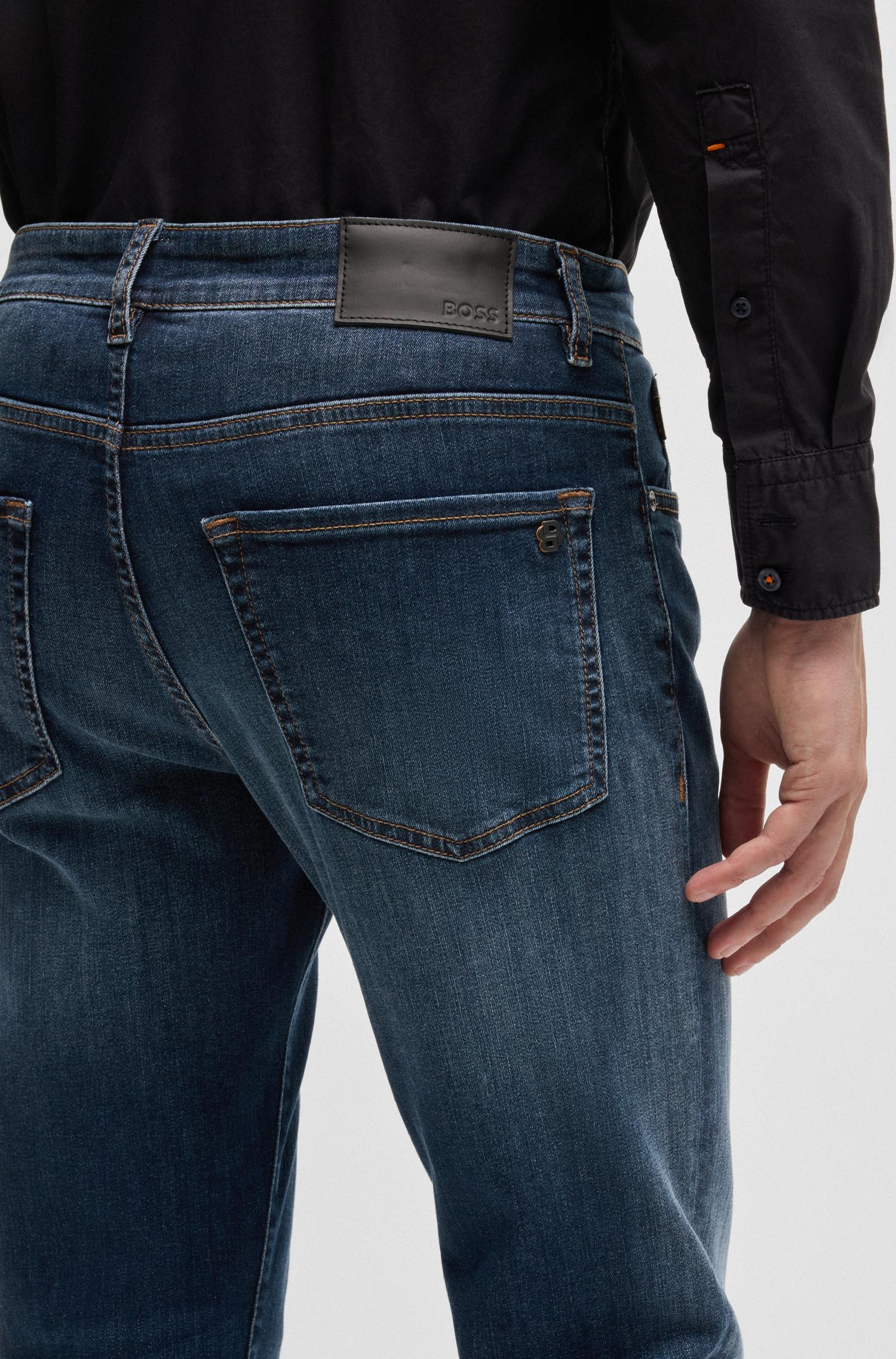 JEAN REGULAR FIT DE MATERIAL PREMIUM CON DETALLE PREMIUM HOMBRE